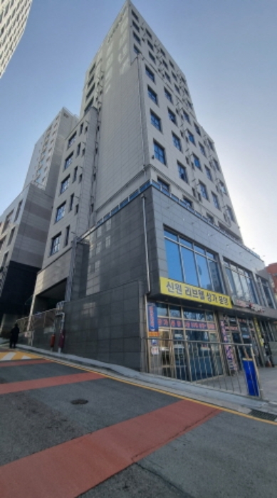 2023타경60534 아파트 · 서울특별시 광진구 능동로 170 4층405호 (화양동,신원리브웰 화양동 주상복합)