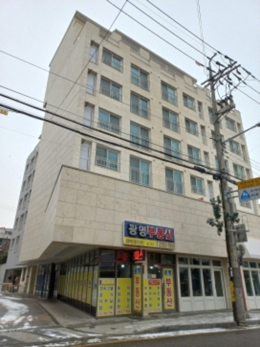 2023타경126956 아파트 · 서울특별시 강서구 송정로 53 제101동 제4층 제404호 (공항동, 발쿠치네하우스)