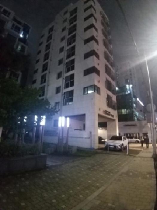 2025타경12210 상가근린 · 서울특별시 영등포구 양평동2가 22-7 어반스테이 제7층 제703호