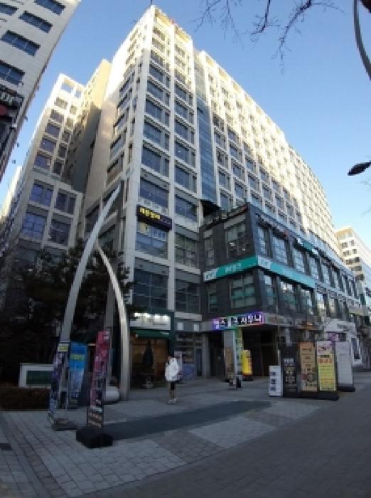 2025타경14229 · 서울특별시 강서구 마곡동 774-1 지엠지엘스타 제1층 제109호