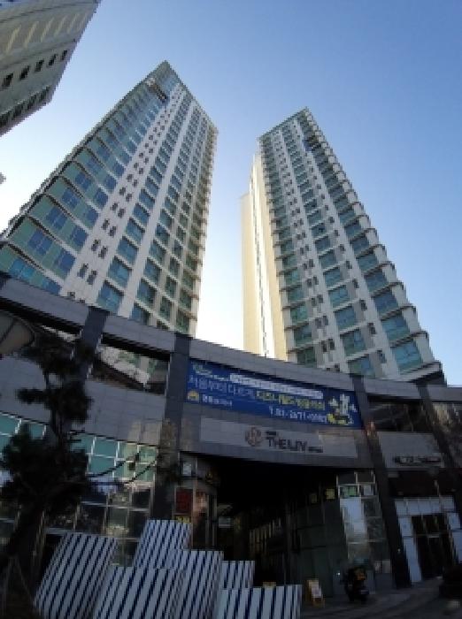2026타경3413 상가근린 · 서울특별시 영등포구 영등포동1가 94-2 여의도더리브스타일 제101동 제19층 제1904호
