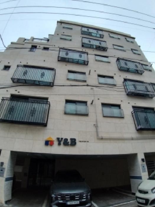 2026타경3427 다세대연립 · 서울특별시 양천구 목동 646-25 와이앤비 제3층 제301호
