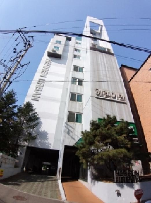 2026타경4205 다세대연립 · 서울특별시 영등포구 영등포동1가 144 헤렌어반 제8층 제818호