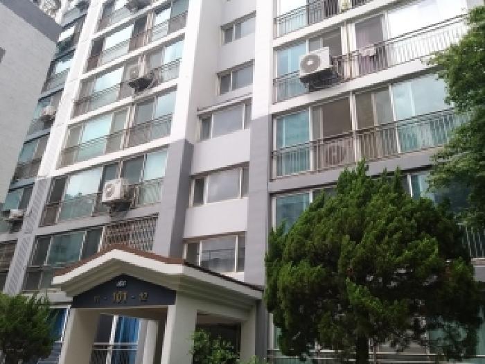 2026타경6295 아파트 · 서울특별시 금천구 시흥동 1008 금강아파트 제101동 제1층 제112호