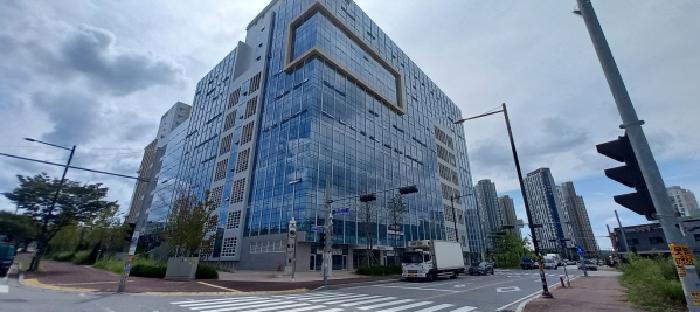 2025타경72986 공장 · 경기도 포천시 군내면 용정리 479-1 포천웰플렉스용정산단 4층445호