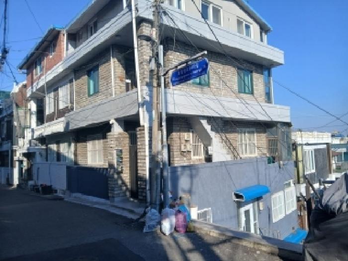 2025타경2558 대지 · 서울특별시 용산구 청파동1가 201-5