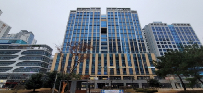 2024타경3567 상가근린 · 인천광역시 서구 청라한내로72번길 7-15 1층120호 (청라동,센트럴시티)