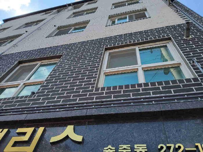 2025타경1561 상가근린 · 경기도 수원시 장안구 송죽동 272-101 2층204호