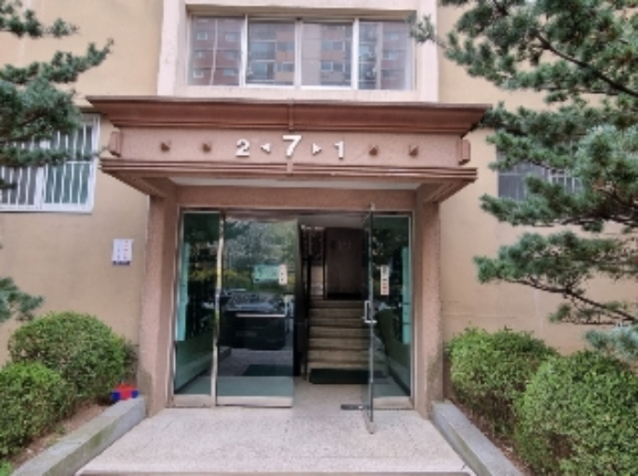 2024타경102623 아파트 · 경기도 안양시 동안구 관평로 333 7동 10층1001호 (관양동,현대아파트)