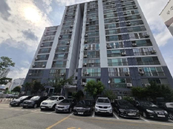 2025타경51412 아파트 · 충청북도 진천군 진천읍 성석리 480-13 우주동백아파트 101동 10층 1008호