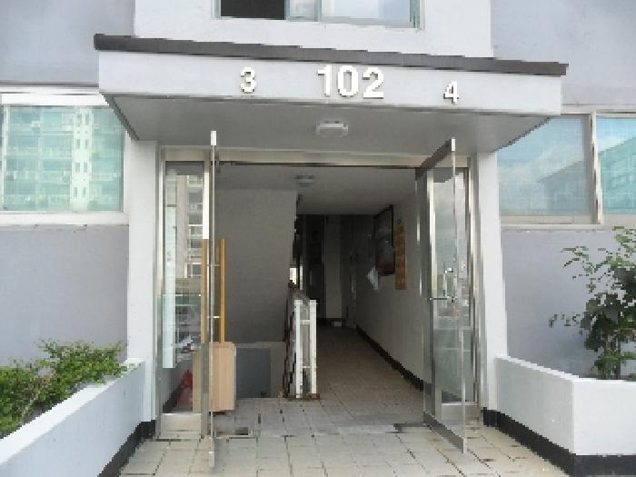 2025타경810 아파트 · 충청남도 서산시 인지면 둔당리 224 아진아파트 102동 1층104호
