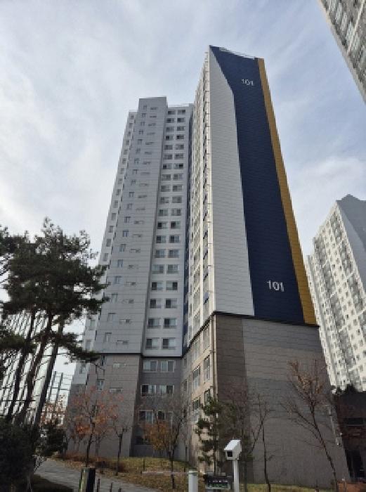 2025타경12765 아파트 · 울산광역시 북구 중산동 1277-1 울산오토밸리로줌파크 101동 11층1101호