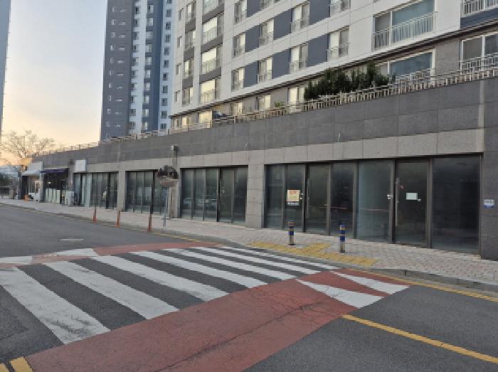 2025타경12902 상가근린 · 울산광역시 북구 명촌동 진장명촌지구81블록3로트 울산강변효성해링턴플레이스(81블록) 101동
