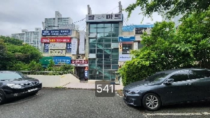 2025타경541 · 부산광역시 해운대구 좌동 1438 대우2차 상가동 지하층비-1호