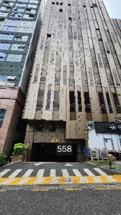 2025타경558 상가근린 · 부산광역시 기장군 정관읍 매학리 720-7 일신메디컬센터 2층202호