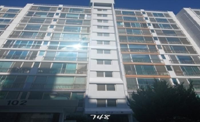 2025타경748 아파트 · 부산광역시 수영구 망미동 979-72 현대한누리타운 102동 1층106호