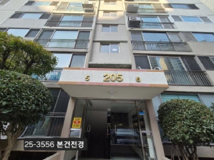 2025타경3556 아파트 · 부산광역시 북구 만덕동 911-3 럭키만덕아파트 205동 7층705호