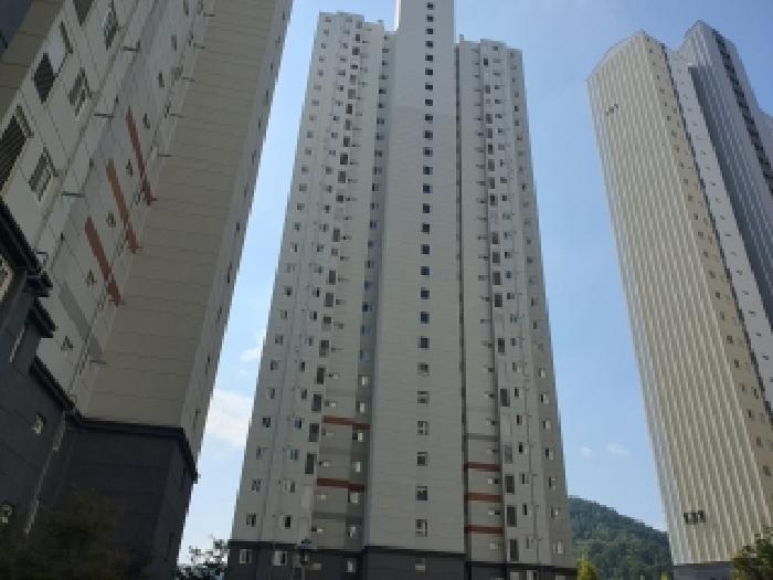 2025타경751 아파트 · 경상남도 김해시 주촌면 천곡리 1532 김해주촌서희스타힐스 103동 22층2201호
