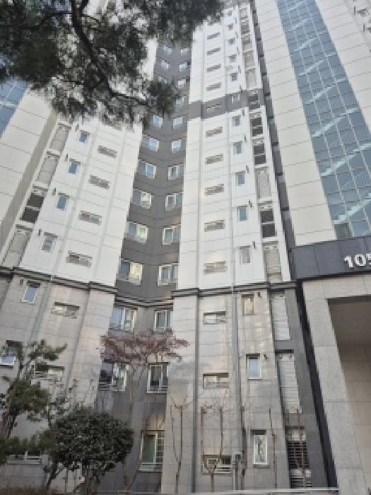 2026타경30221 아파트 · 전남광주통합특별시 북구 풍향동 808 교대금호어울림 105동 7층704호