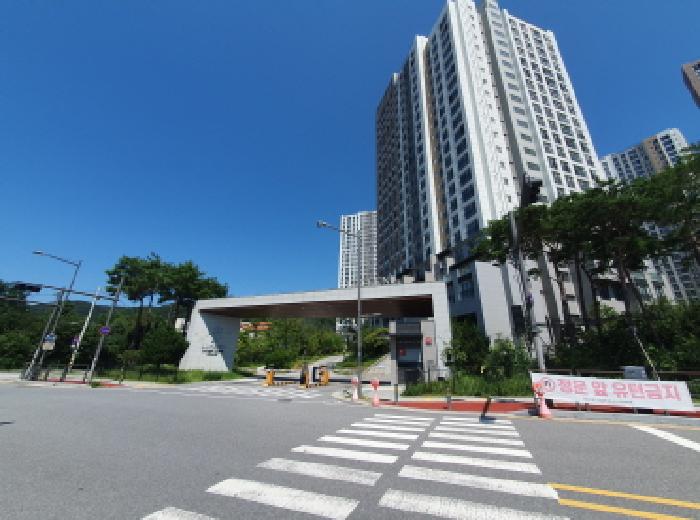 2025타경72113 아파트 · 경기도 남양주시 평내동 661 평내호평역대명루첸포레스티움 108동 20층 2005호