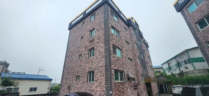 2024타경83406 다세대연립 · 경기도 고양시 일산서구 송포백송길 74-15 2층202호 (덕이동,한우리타운104)