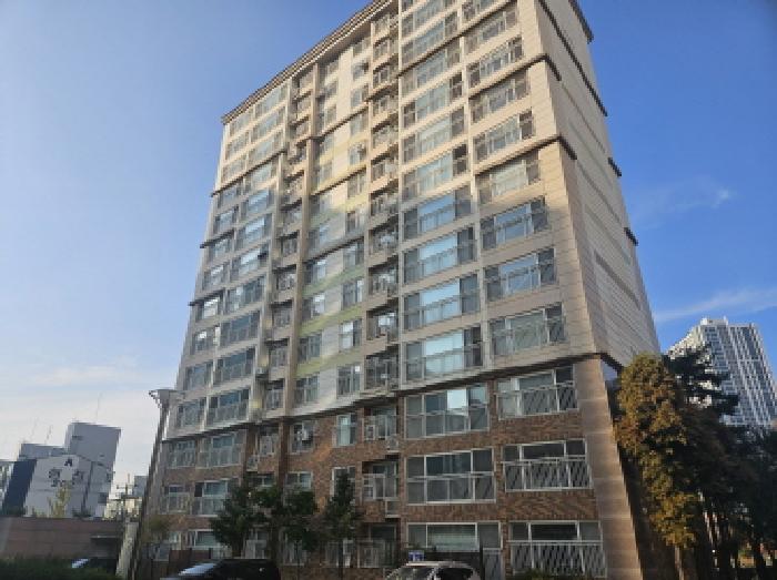 2025타경53631 아파트 · 경기도 시흥시 신천동 949 시흥신천삼환나우빌 106동 9층901호